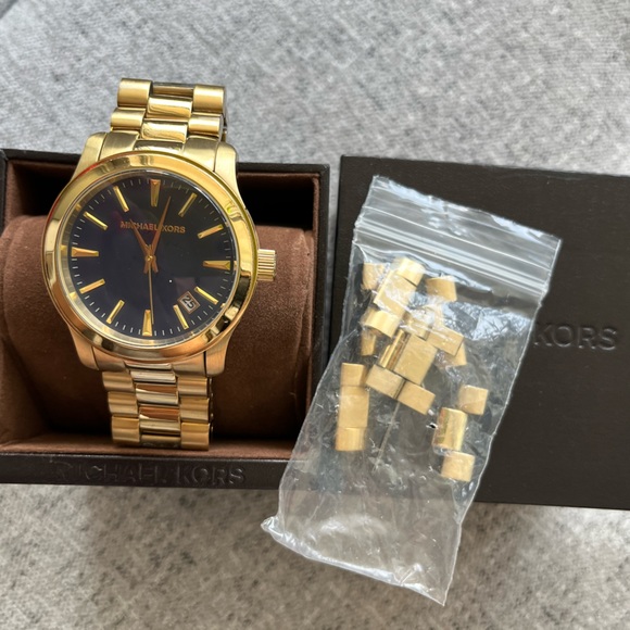 Call Michael Kors watch with Blue face. - Picture 3 of 3